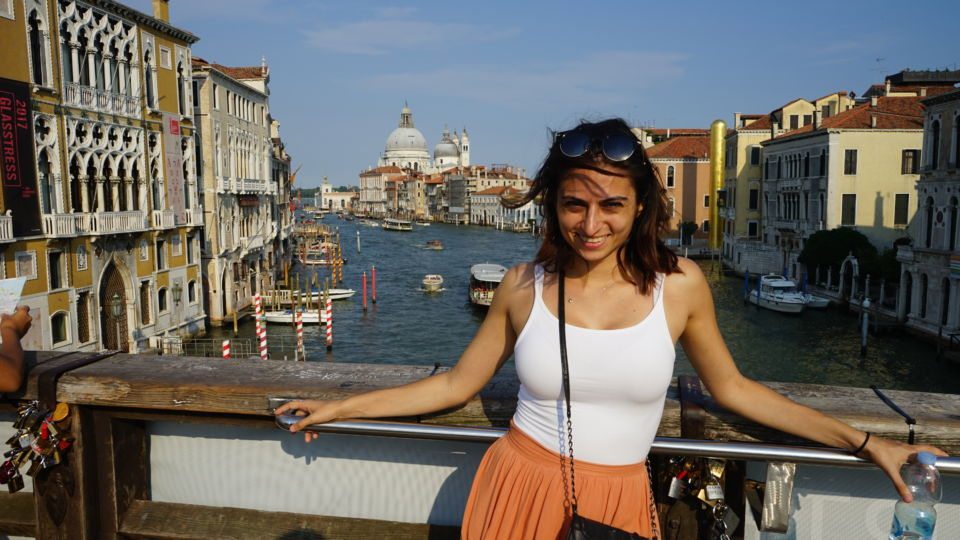 Cristina Camacho venice bridge