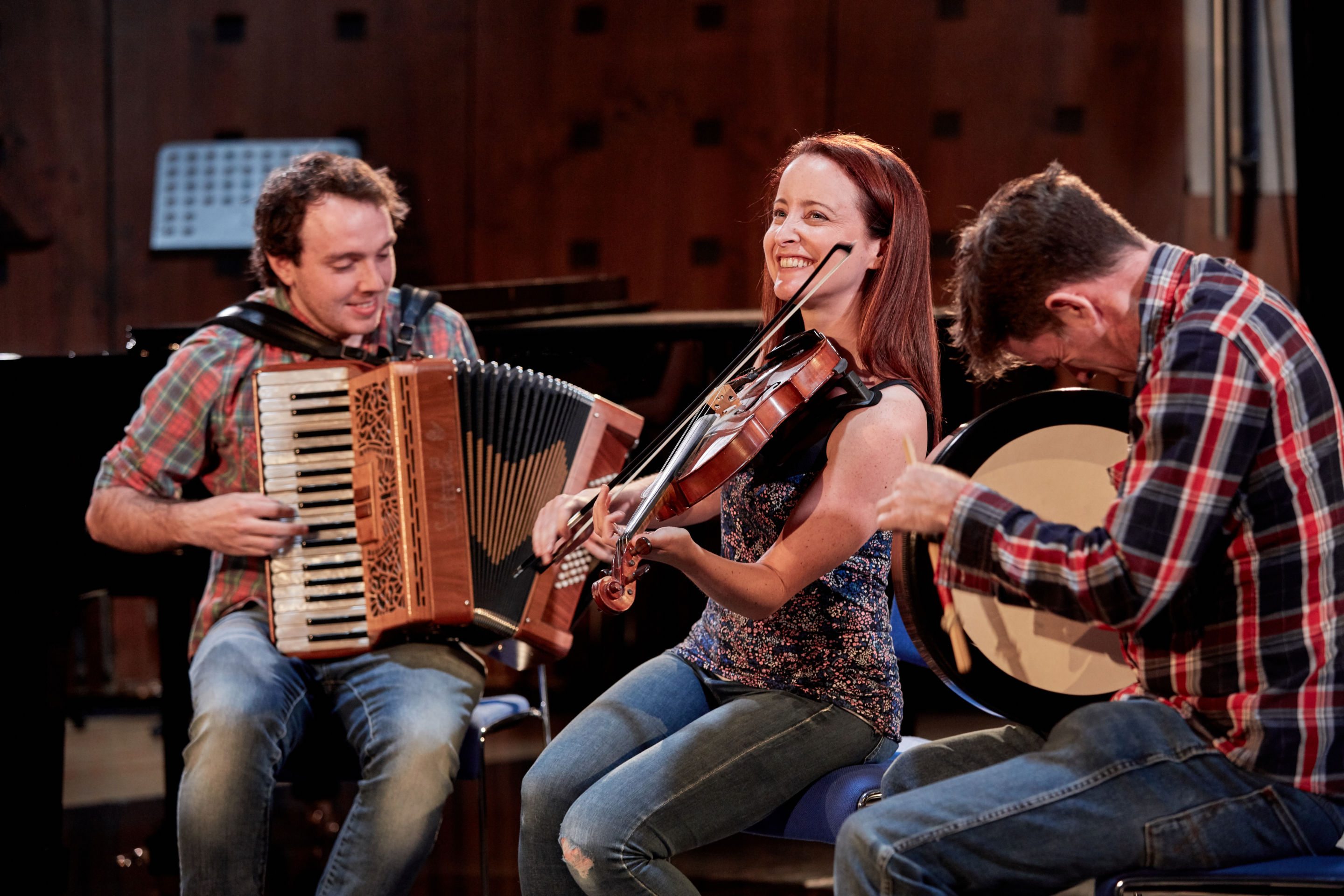 Stream live Irish music at home with TG4's music player